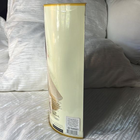 SPECIAL 2000 EDITION CELEBRATION BARBIE FIRST IN A SERIES FOR THE 21st CENTURY - Picture 11 of 17